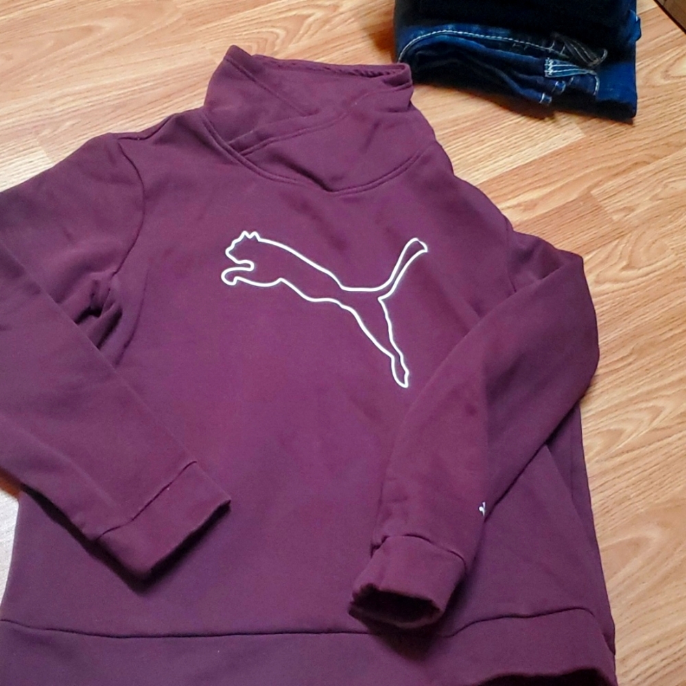 Puma sweater size XL plum